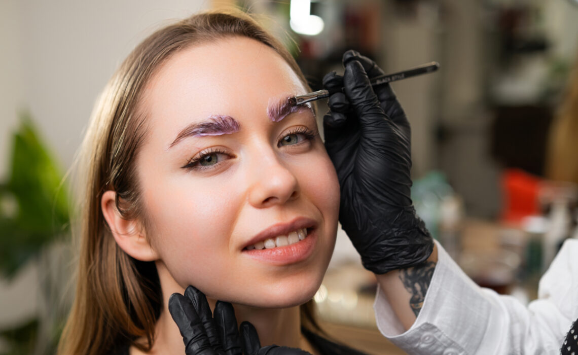 teinture sourcils